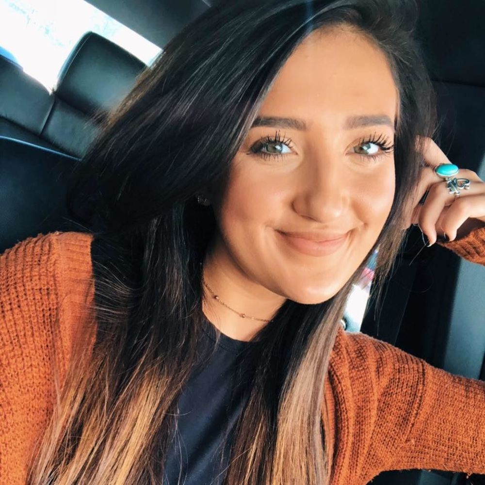 Meet your Posher, Adalee